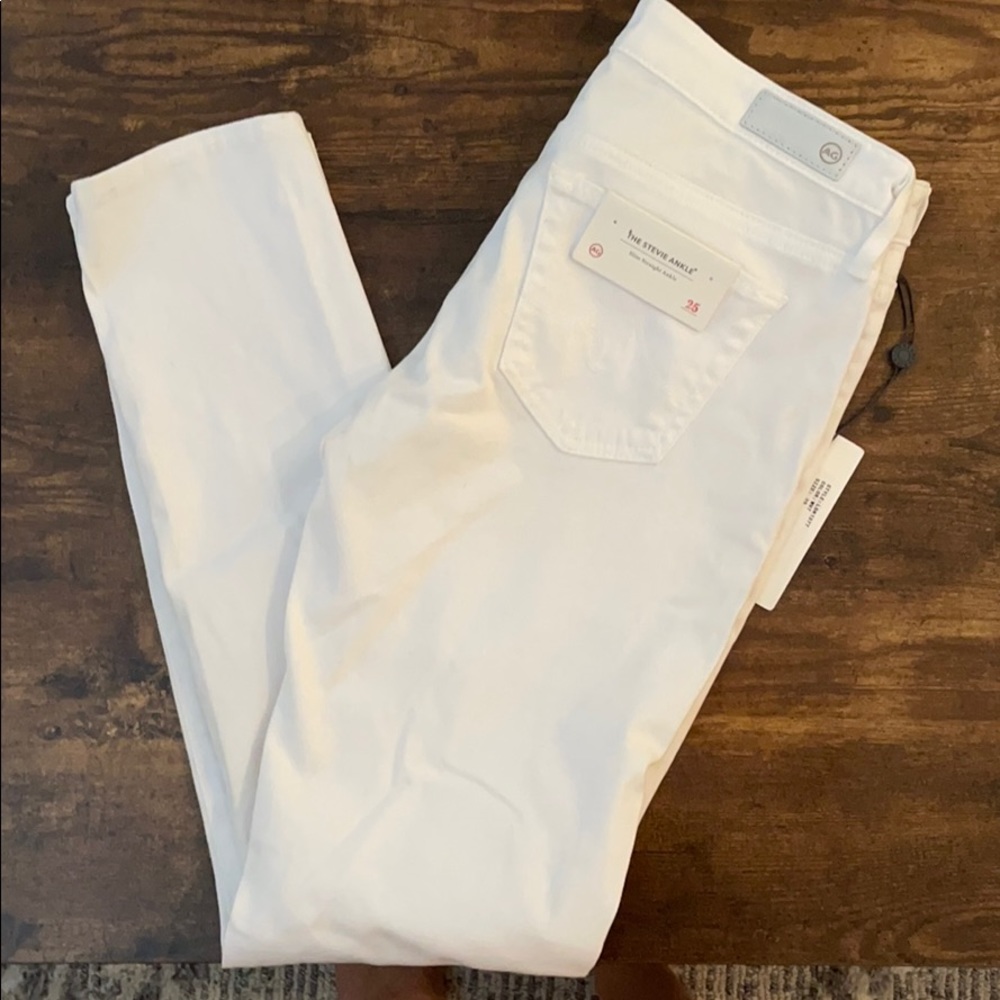 The Stevie Ankle. Slim straight ankle NWT.